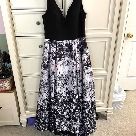 Dresses & Skirts - Lord & Taylor Formal Dress